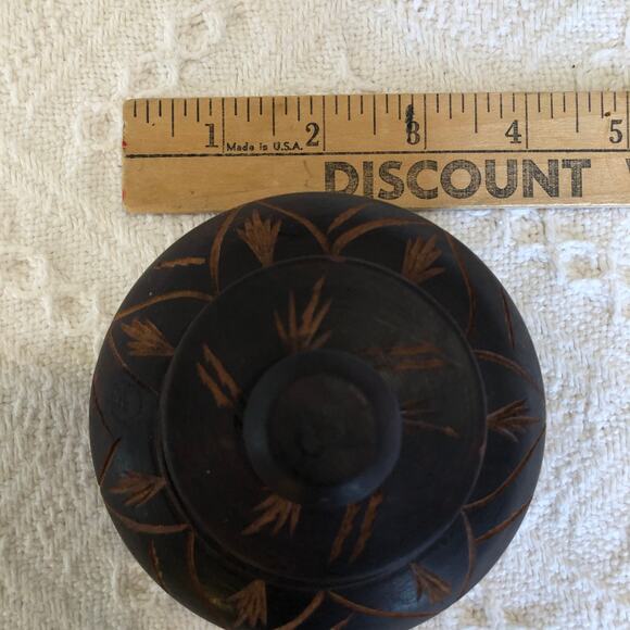 VTG Hand Carved Wooden Trinket Box w/ Lid Rustic Boho Decor Small Leaf 4"x2.5" - Picture 9 of 10